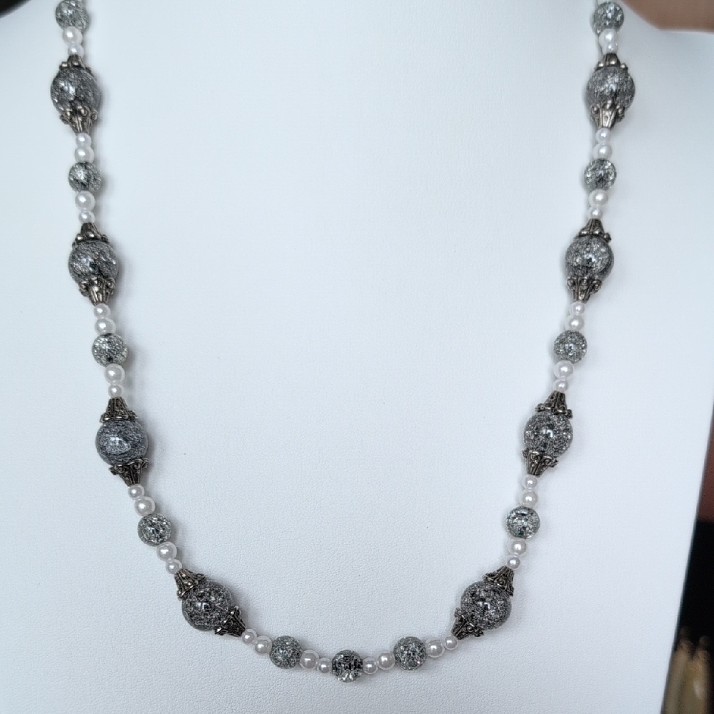 26" Necklace, Silver, Gray, Black & White Crackled Beads With Spacers & Pearls